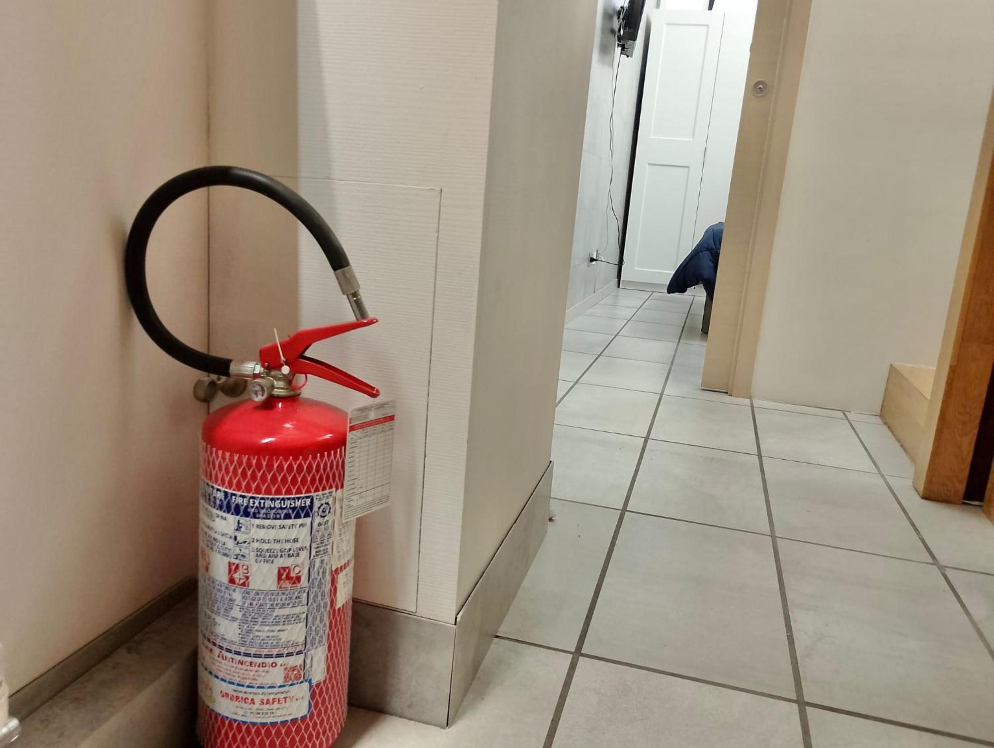 "R&P Apartment", Short Term Stay, Elegant Design, Bisceglie Metro Station, Easy For San Siro And Fiera Milano, Free Parking Exteriér fotografie